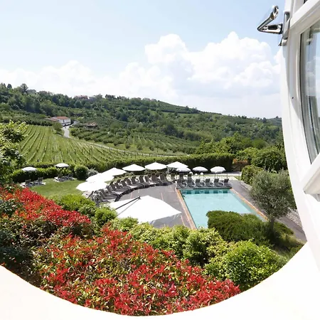 Relais Villa D'Amelia Benevello Exterior photo