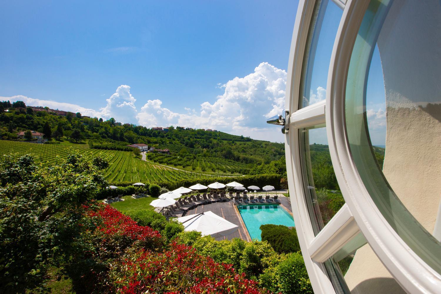 Relais D'amelia Hotel 4*