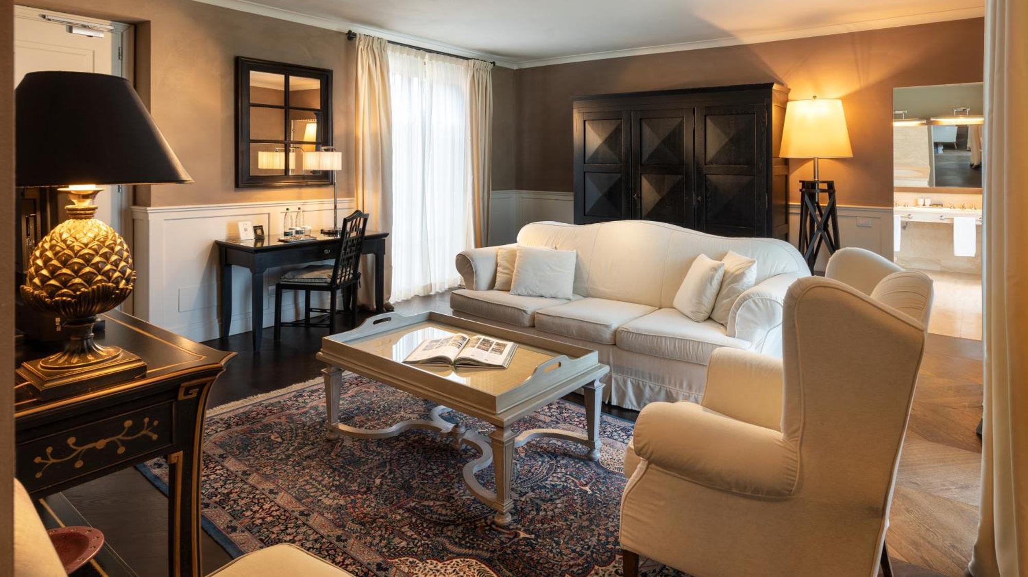 Relais D'amelia Hotel